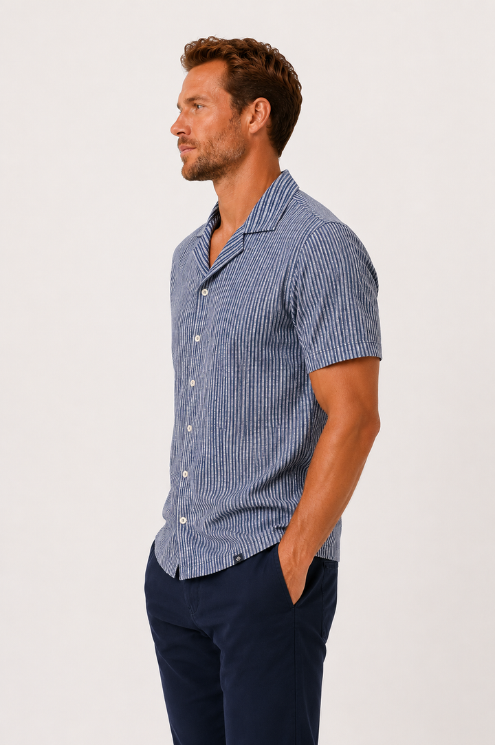 Short-sleeved striped shirt