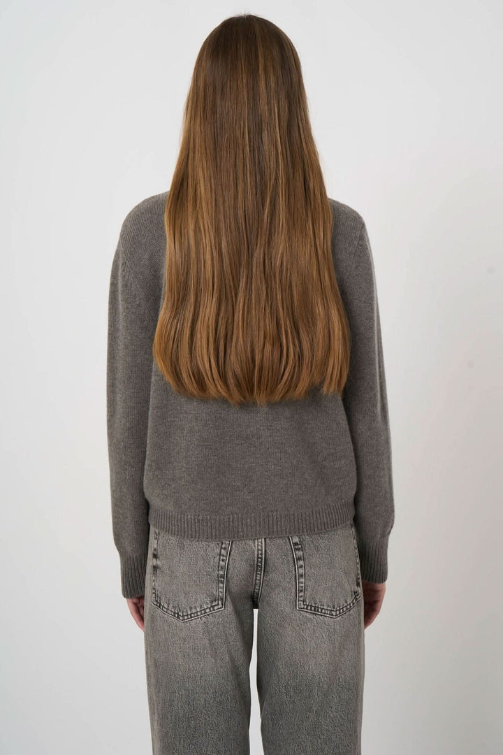 Wool and cashmere cardigan with removable collar 