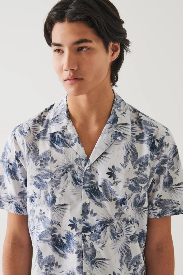 Chemise imprimé de feuilles