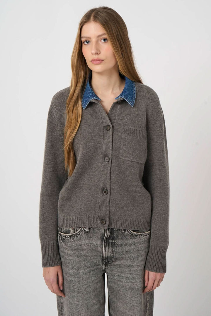 Wool and cashmere cardigan with removable collar 