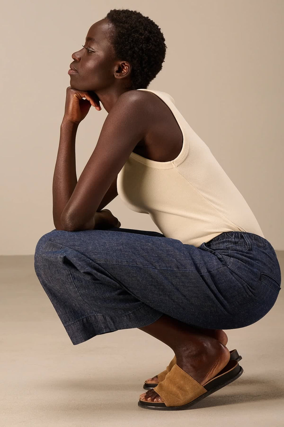 Side view of the Nile women&