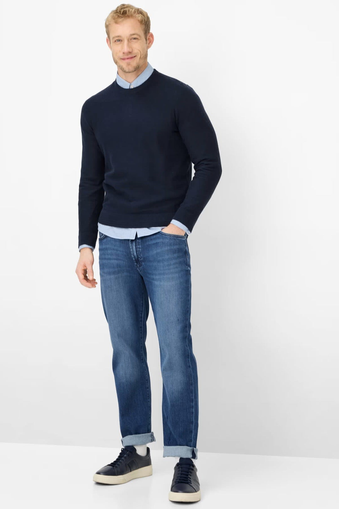 Vue de dos jean Brax pour homme gris délavé avec coutures apparentes - Valérie Simon