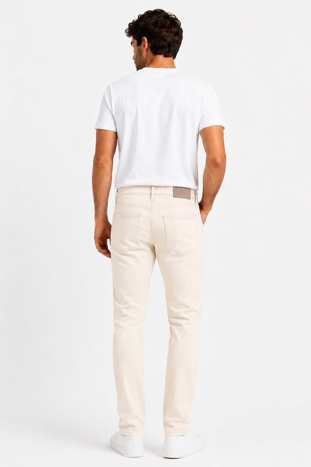 Vue de côté jean moderne extensible Paige homme bleu avec coutures contrastées - Valérie Simon