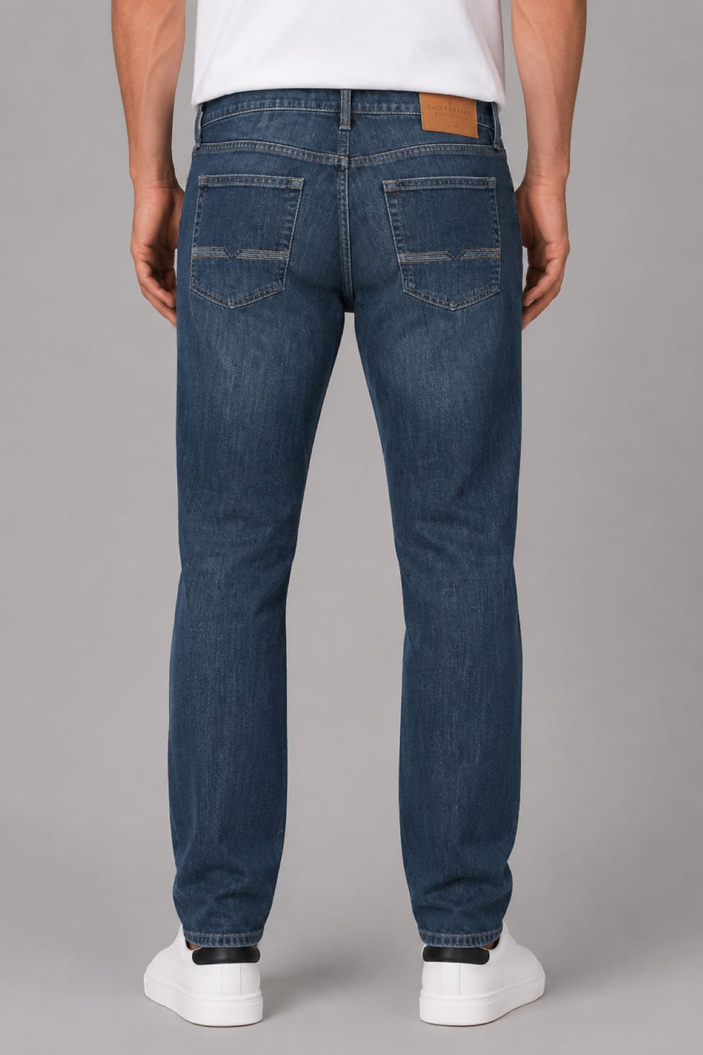 Vue de côté jean coupe classique Black Bull pour homme bleu foncé avec ourlet Valérie Simon