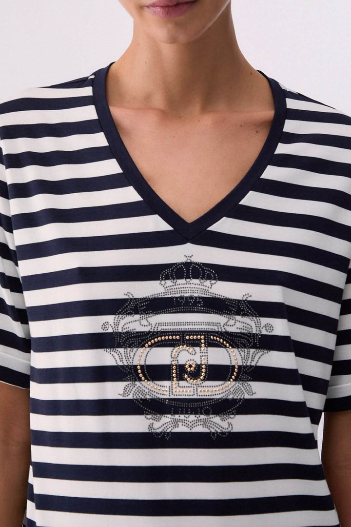 T-shirt rayé col en V avec motif décoratif