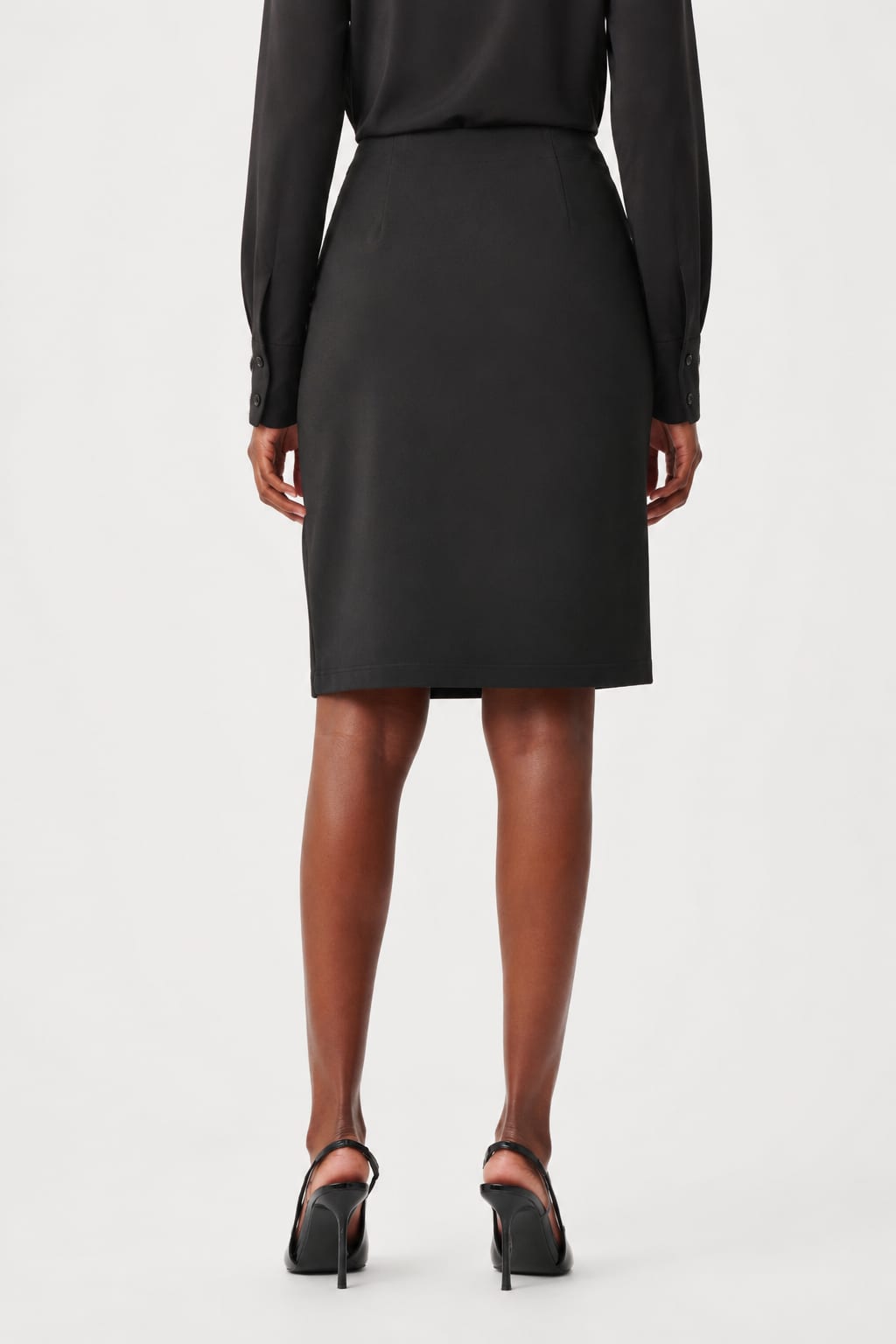 Front view of a black Ribkoff women&