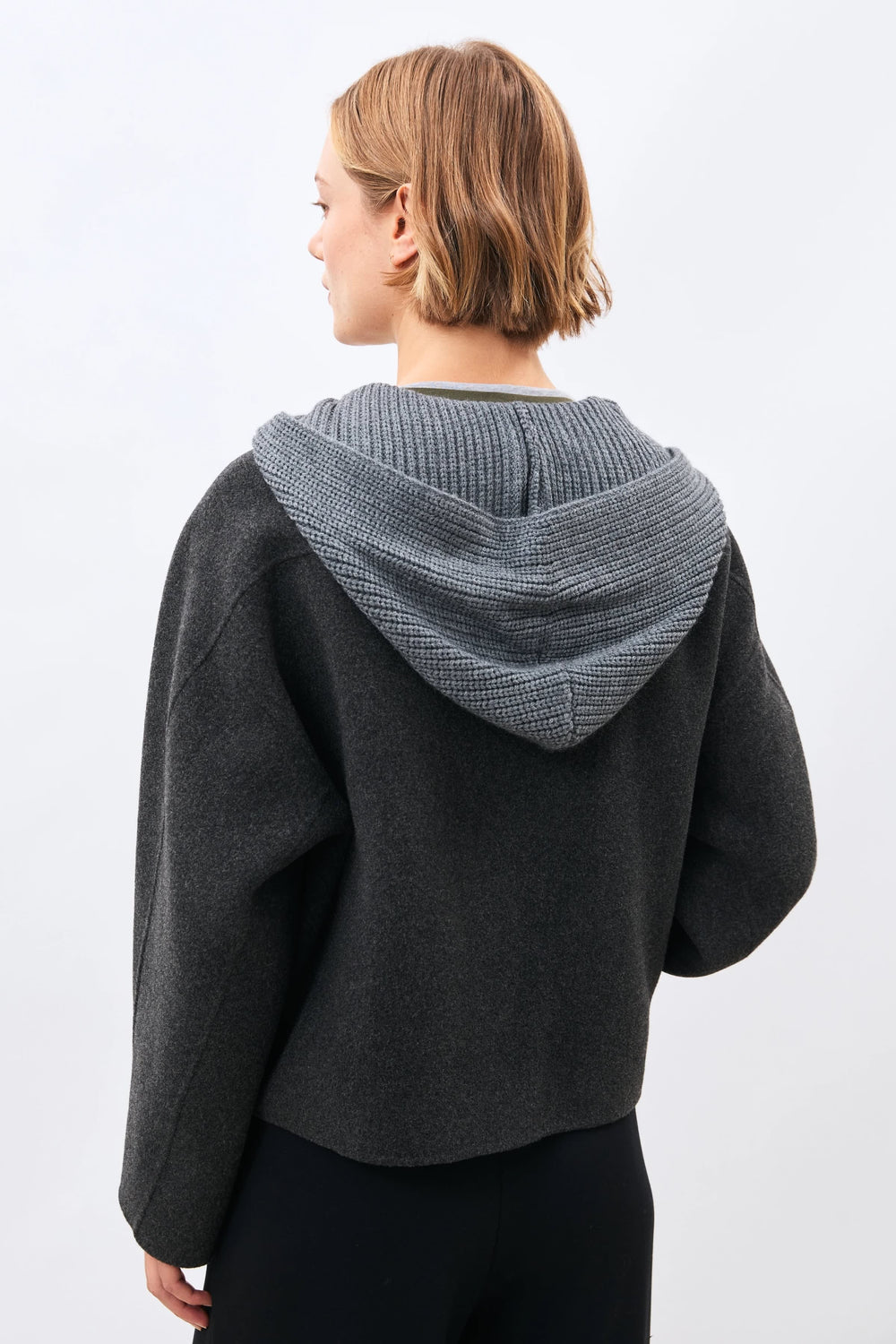 Manteau court Morina à capuchon en maille contrastante pour femme Humility