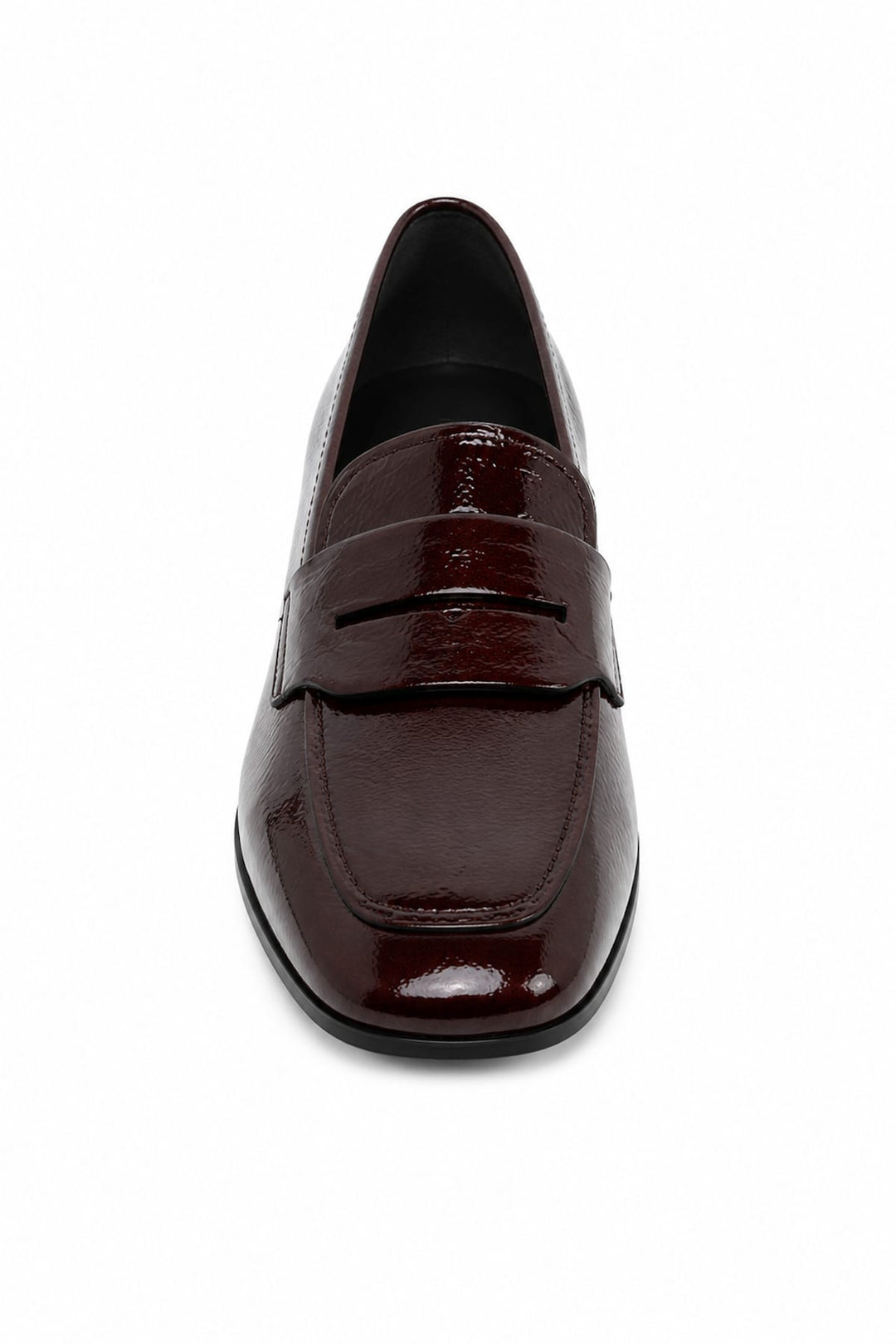 Mocassins vernis noirs à petit talon vue de face pour femme Gabor