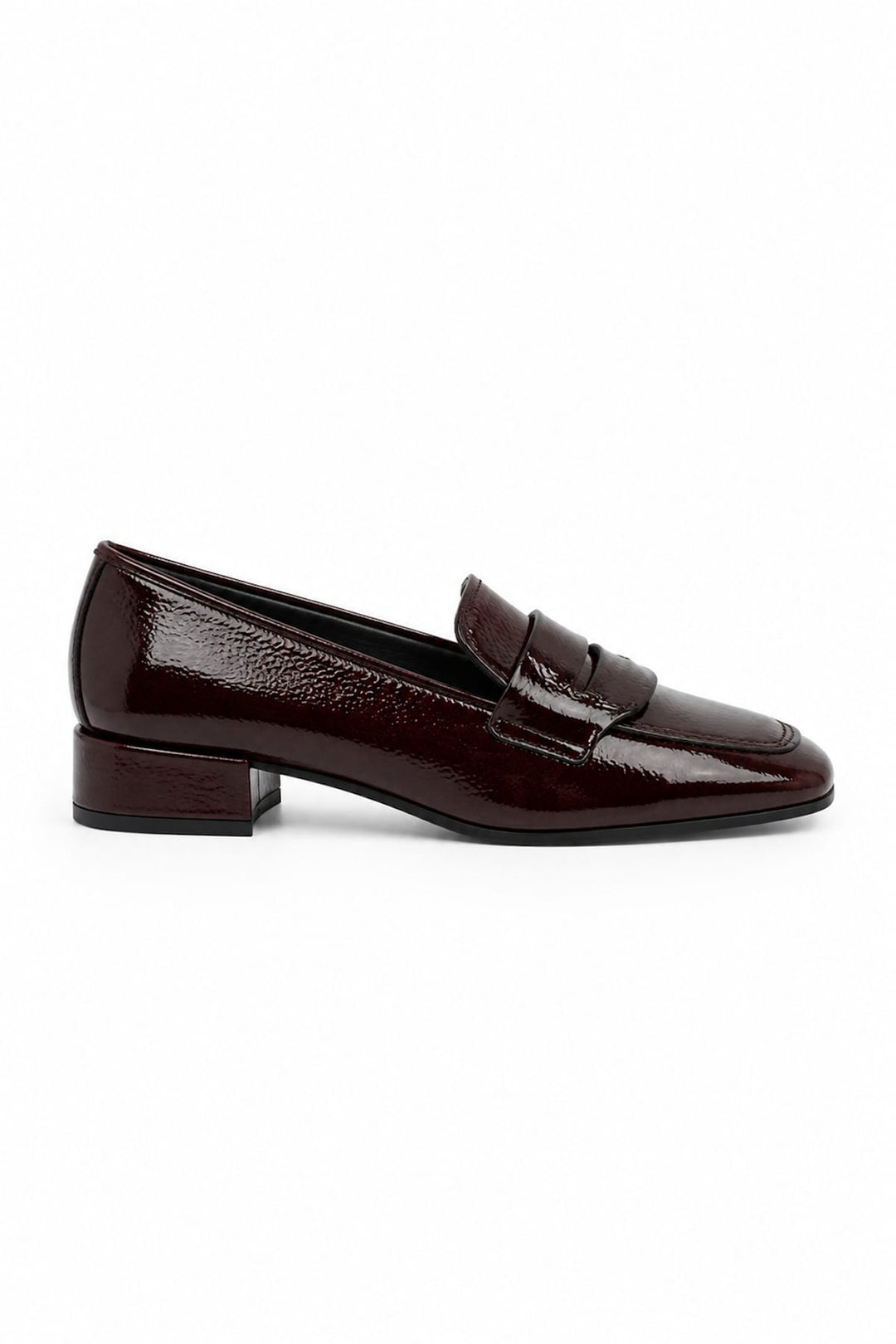 Mocassins vernis à petit talon vue de face pour femme Gabor