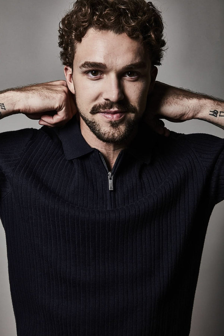Short-sleeve polo shirt with textured knit