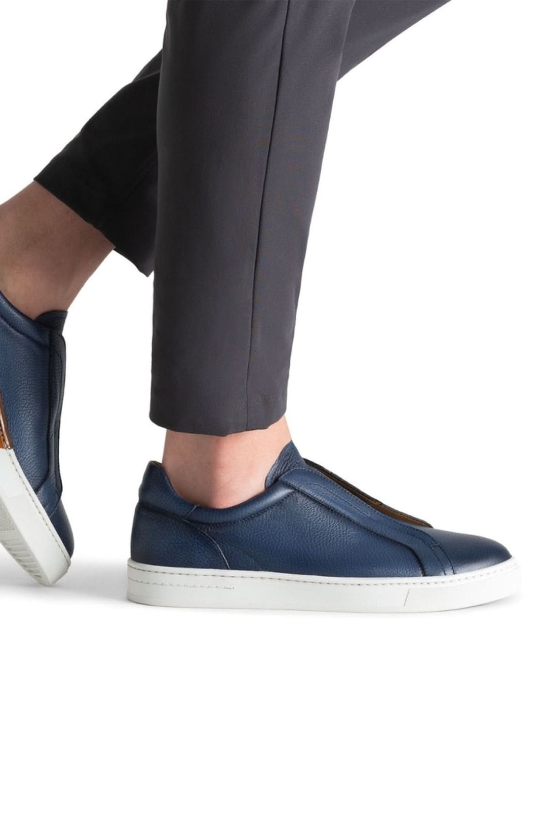 Espadrille gasol en cuir, silhouette épurée et moderne, semelle Ottawa avec insert en cuir cousu, sans lacets pour un ajustement facile.