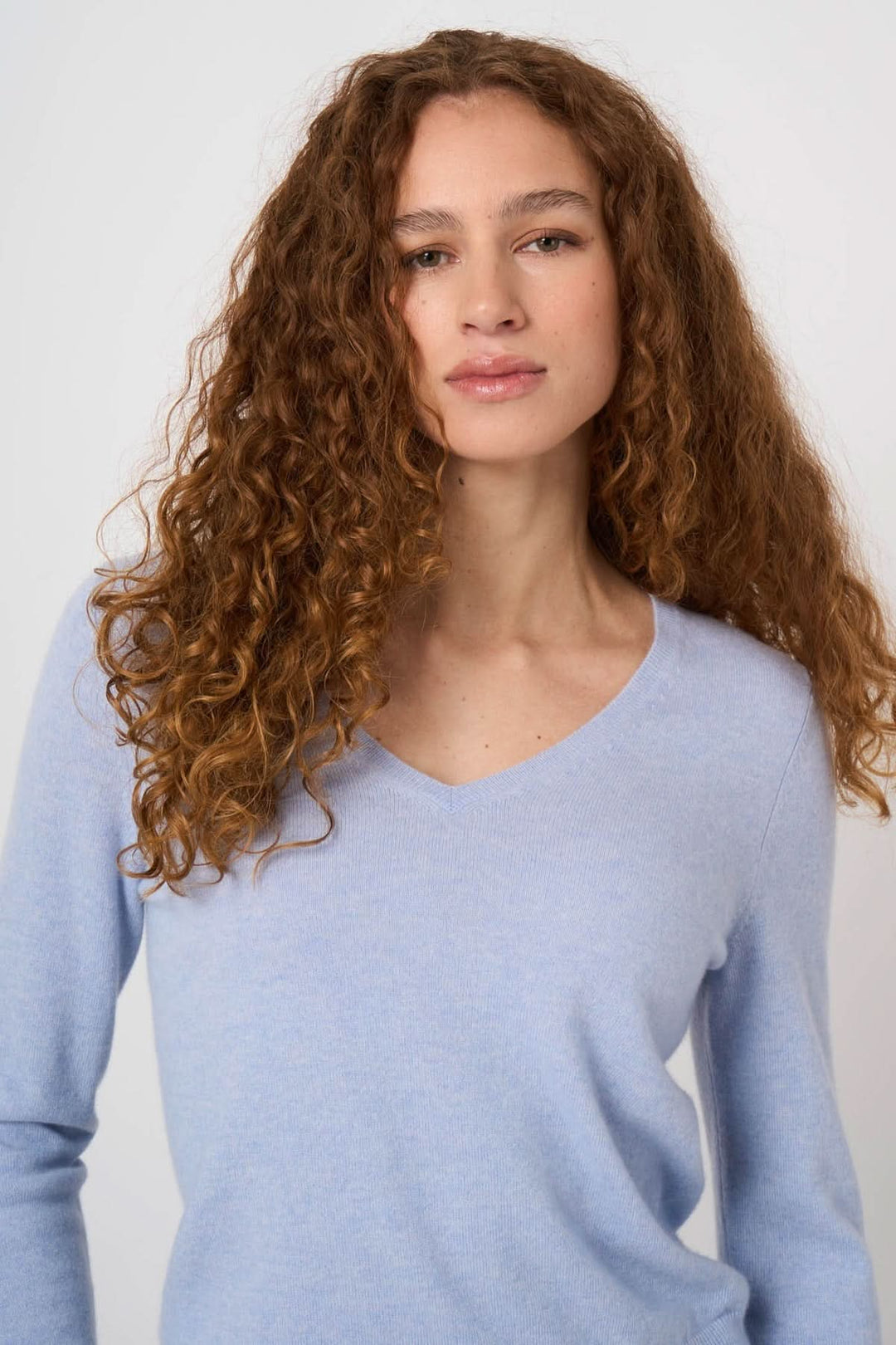 Organic cashmere V-neck sweater 