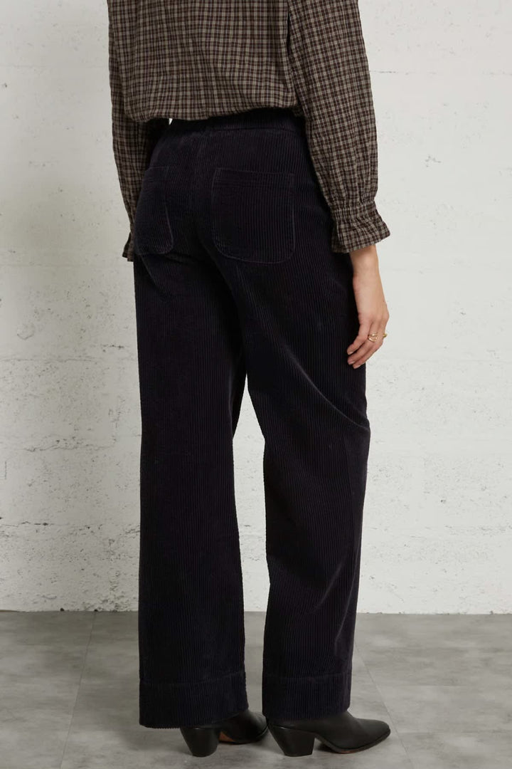 Vue de côté pantalon large velours côtelé marron JC SOPHIE pour femme - Valérie Simon