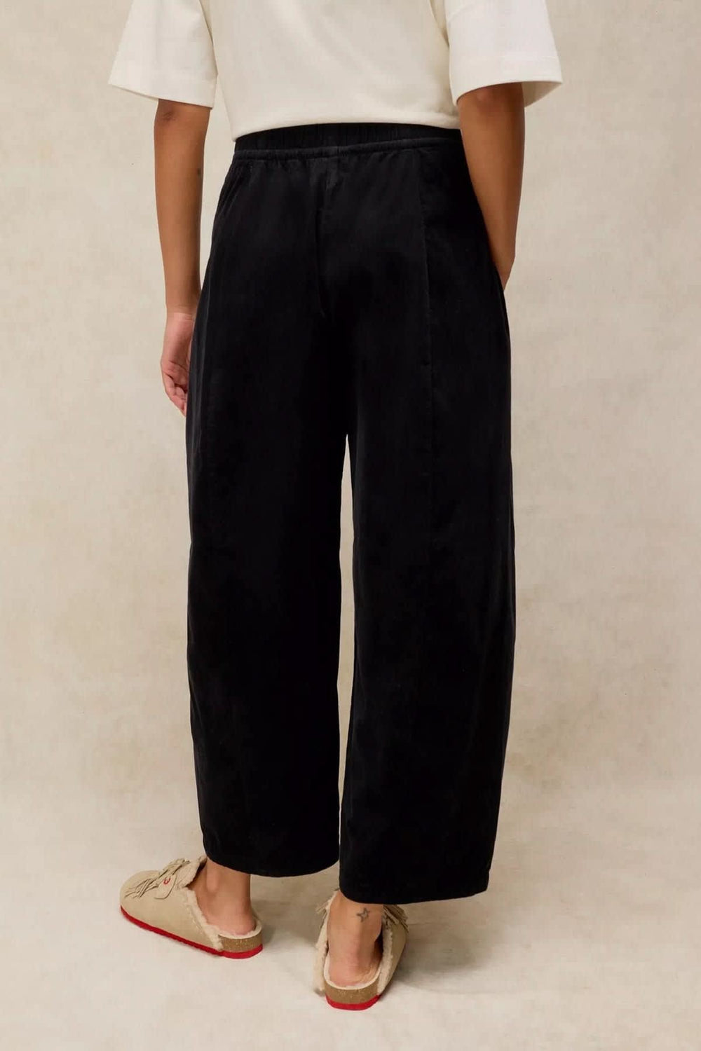 Pantalon large Leona en velours côtelé à taille élastique pour femme White Stuff