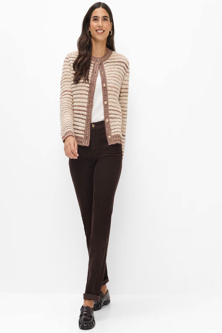 Pantalon Mary droit en velours côtelé vue de face pour femme Brax