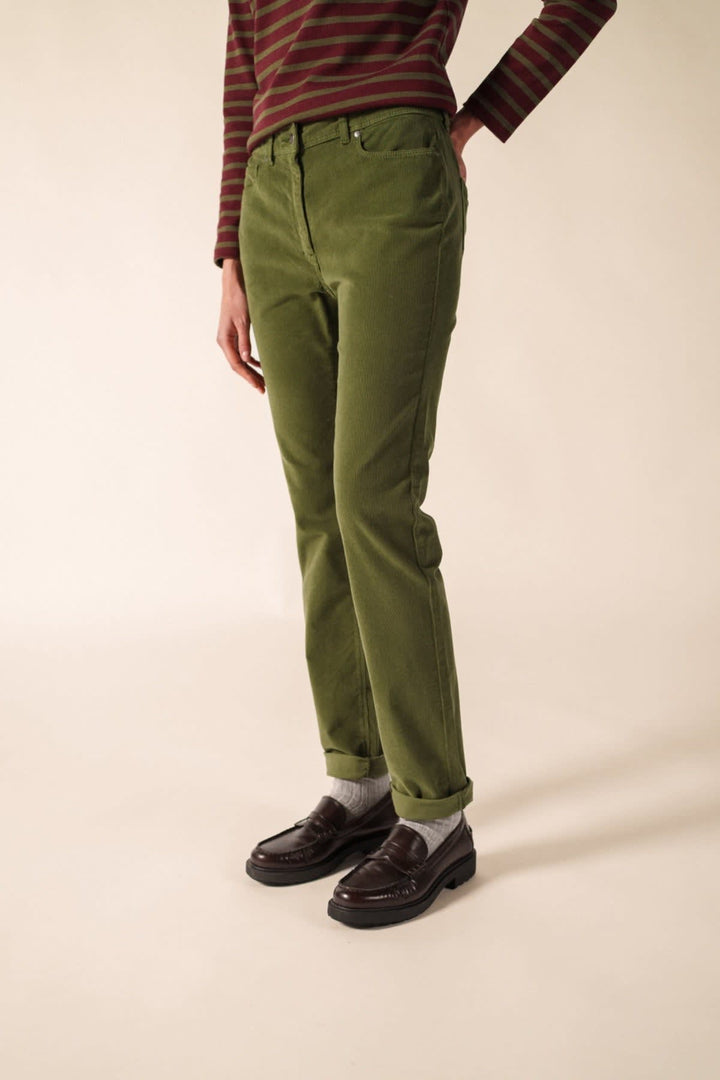 Front view of Saint James women&