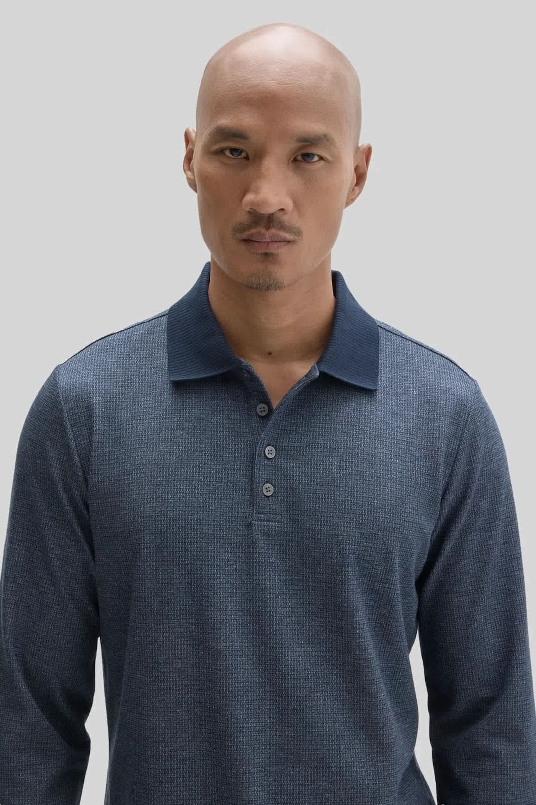 Front view of the Men&