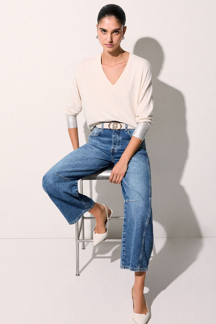 Tricot col en V à manches trois-quarts