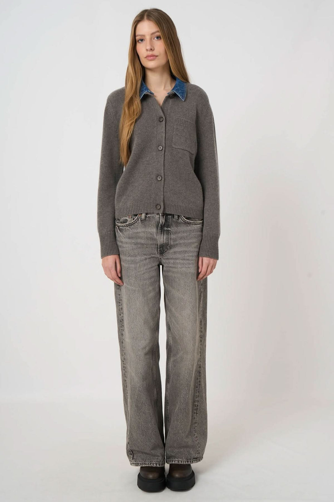 Wool and cashmere cardigan with removable collar 
