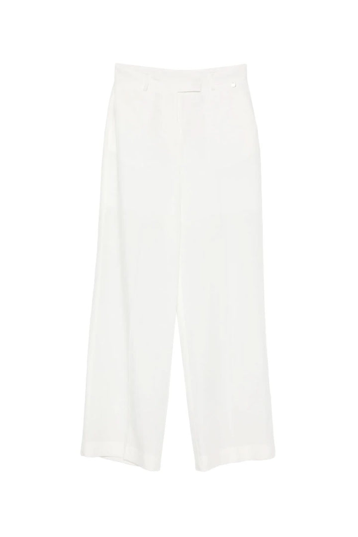 Wide-leg chino pants Fit