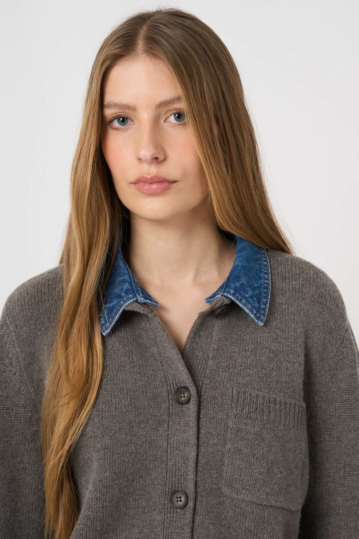 Wool and cashmere cardigan with removable collar 