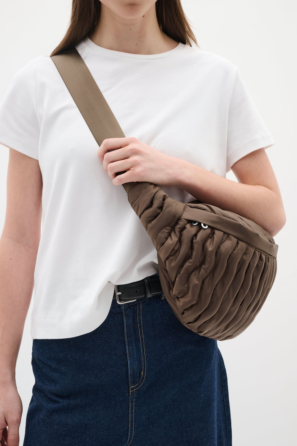 Front view of the women's Rasidan quilted shoulder handbag Inwear