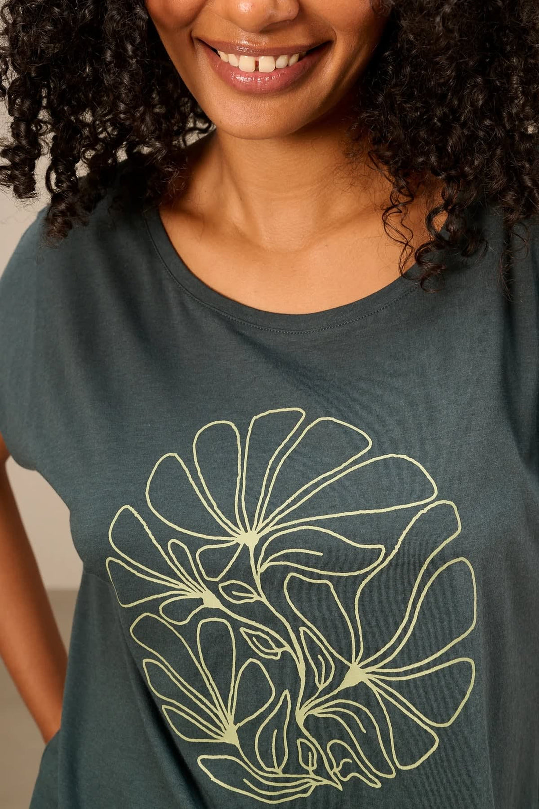 T-shirt ample à imprimé graphique pour femme Nile