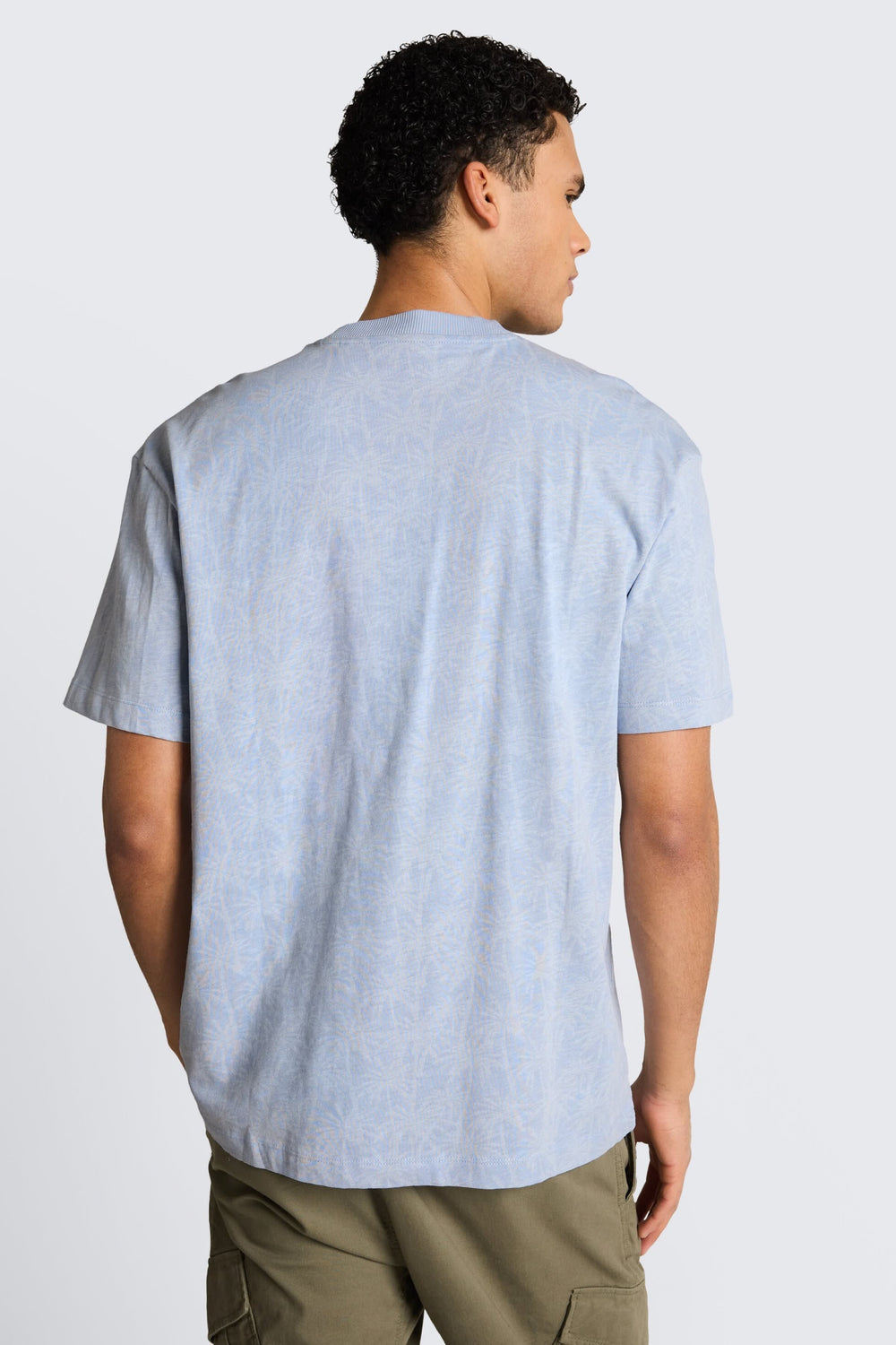 Vue de face T-shirt col rond Tom Tailor pour homme gris avec logo brodé - Valérie Simon
