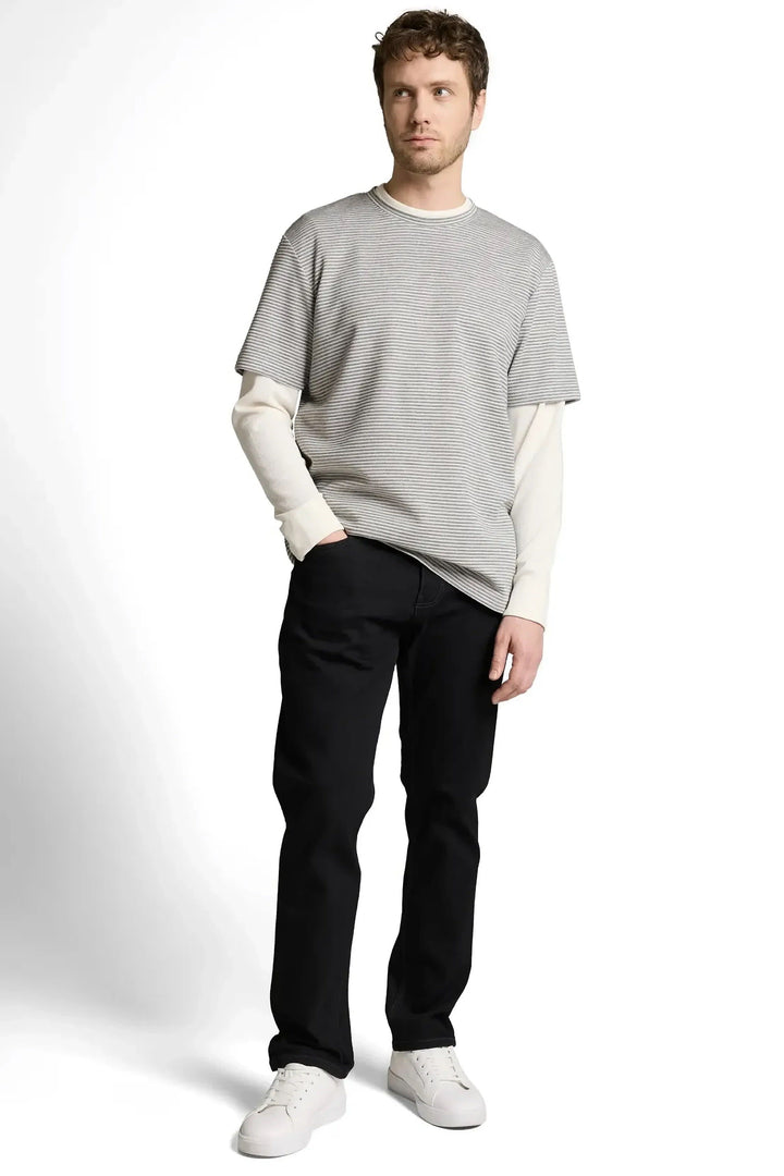 Front view of the Tom Tailor textured gray men&