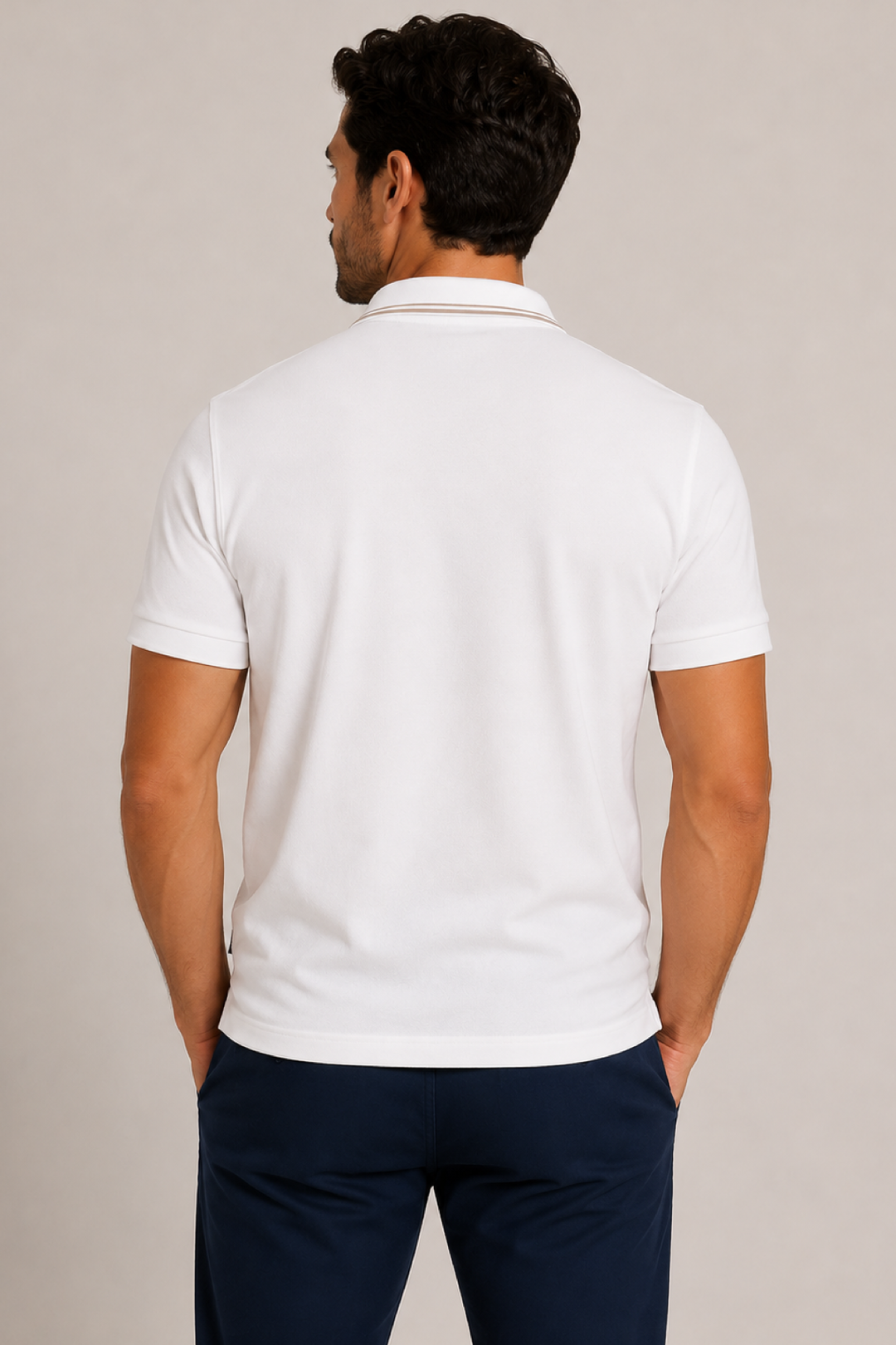 Short-sleeve polo shirt with contrasting collar