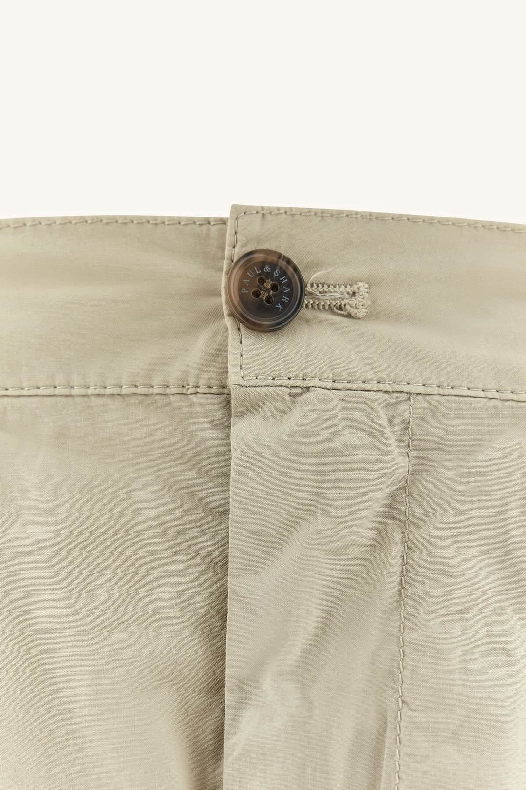 Ultra-lightweight cotton poplin Bermuda shorts