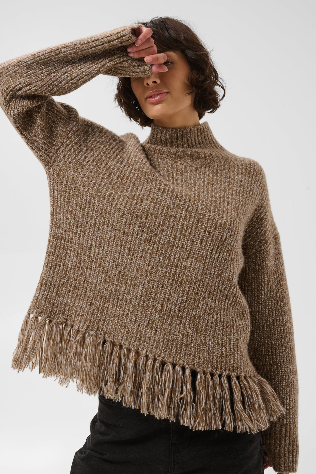 Front view of the women&