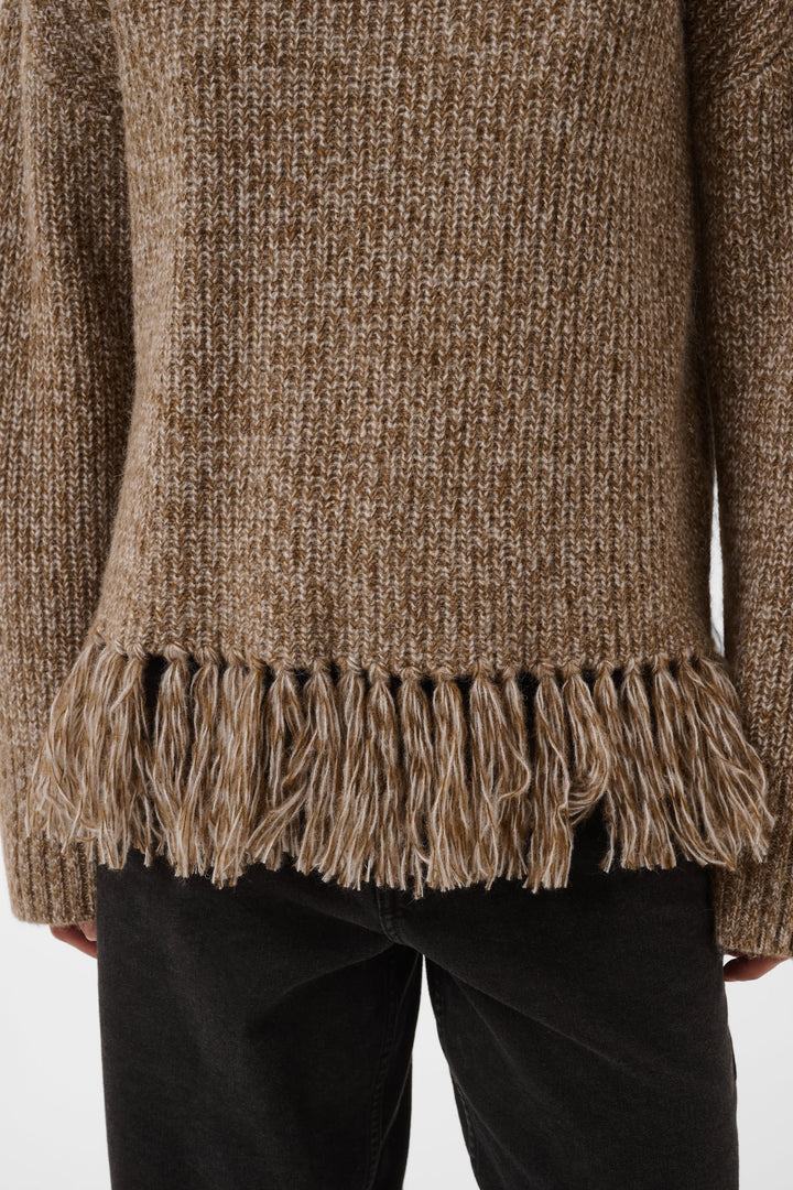 Front view of the women&