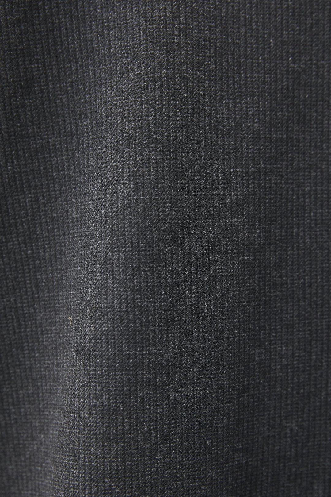 Veste courte structurée à col rond vue de face pour femme Humility