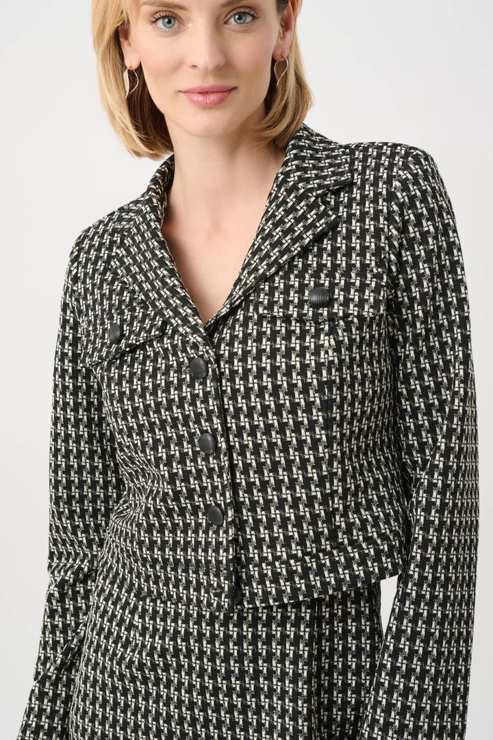 Vue de face veste courte en maille texturée Joseph Ribkoff noire pour femme - Valérie Simon