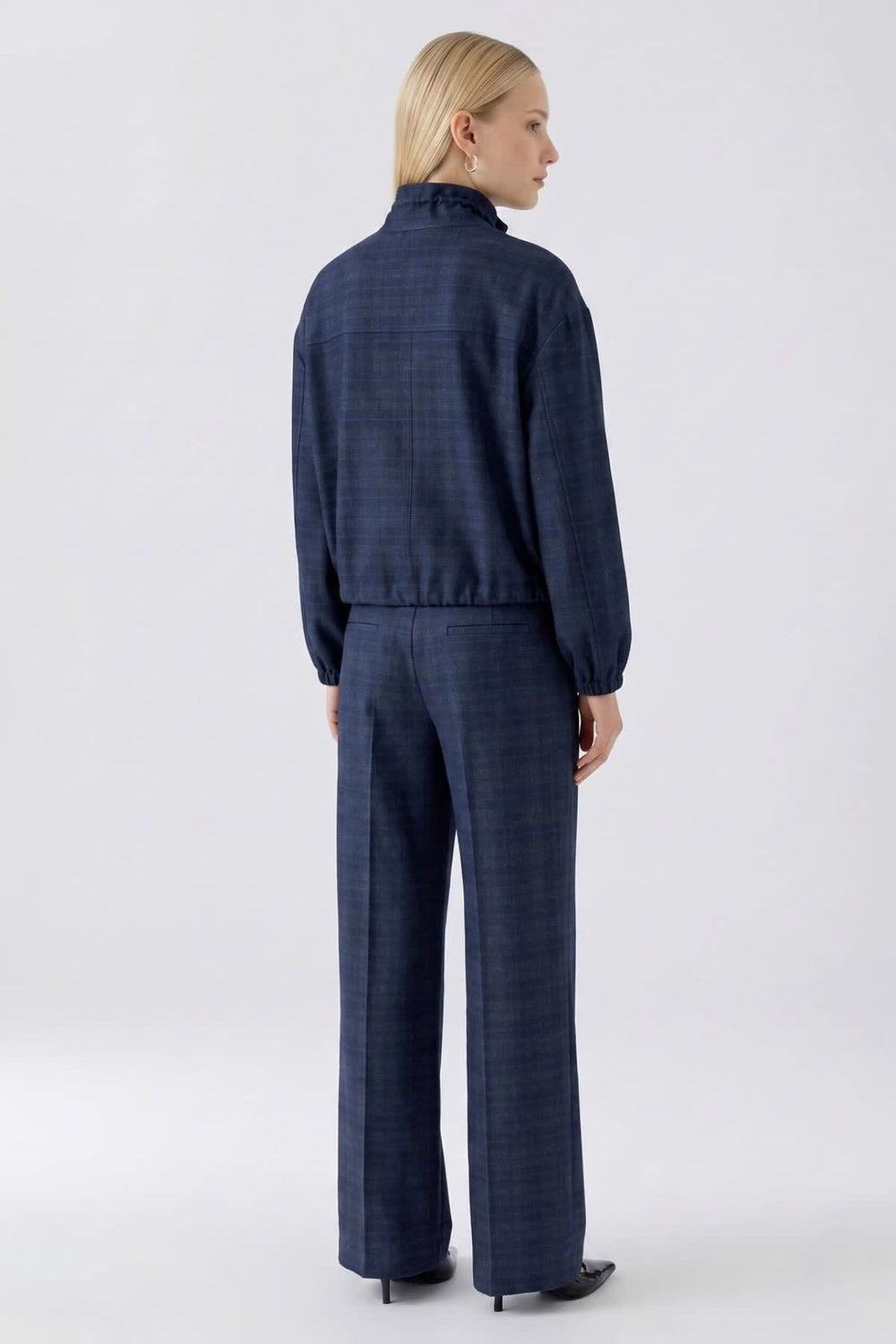 Veste en jersey à carreaux vue de face pour femme Oui