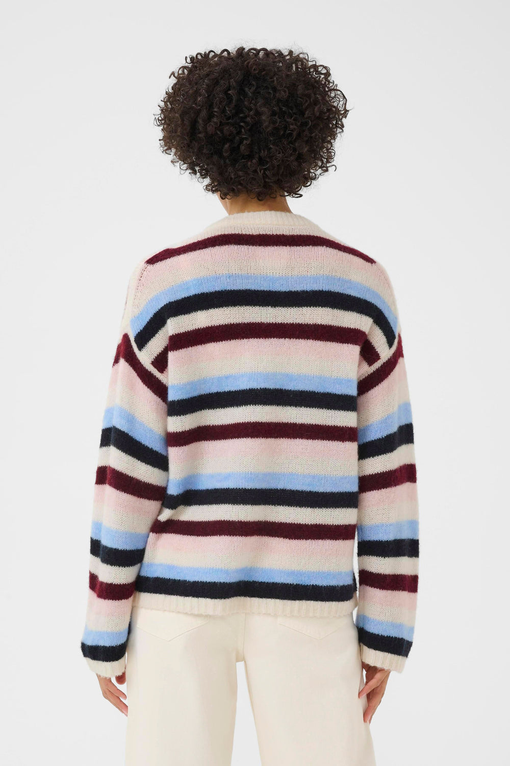 Tricot Spence à rayures multicolores avec manches longues, parfait pour un style décontracté et confortable.